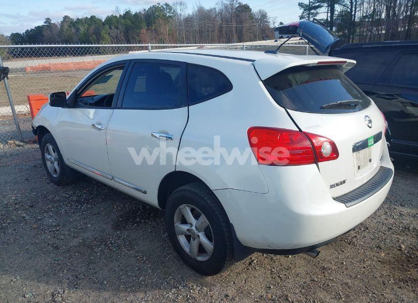 Photo 3 of 2013 Nissan Rogue S (VIN JN8AS5MV6DW100371)