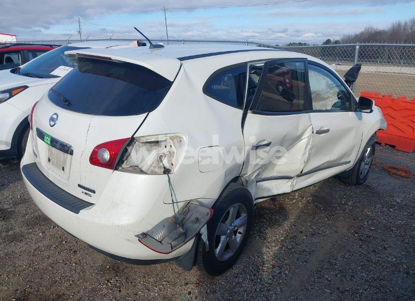 Photo 4 of 2013 Nissan Rogue S (VIN JN8AS5MV6DW100371)