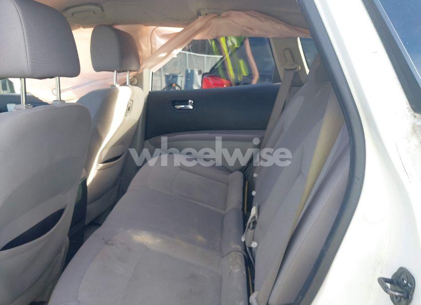 Photo 8 of 2013 Nissan Rogue S (VIN JN8AS5MV6DW100371)