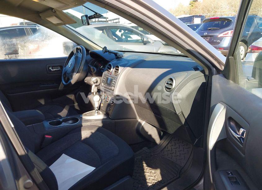 Photo 5 of 2013 Nissan Rogue S (VIN JN8AS5MV6DW118529)