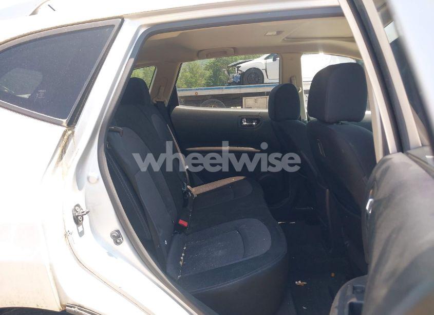 Photo 8 of 2013 Nissan Rogue SV (VIN JN8AS5MV6DW124525)