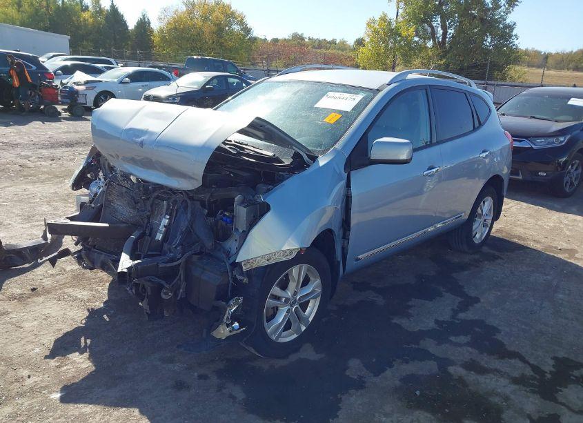 Photo 2 of 2013 Nissan Rogue SV (VIN JN8AS5MV6DW126971)