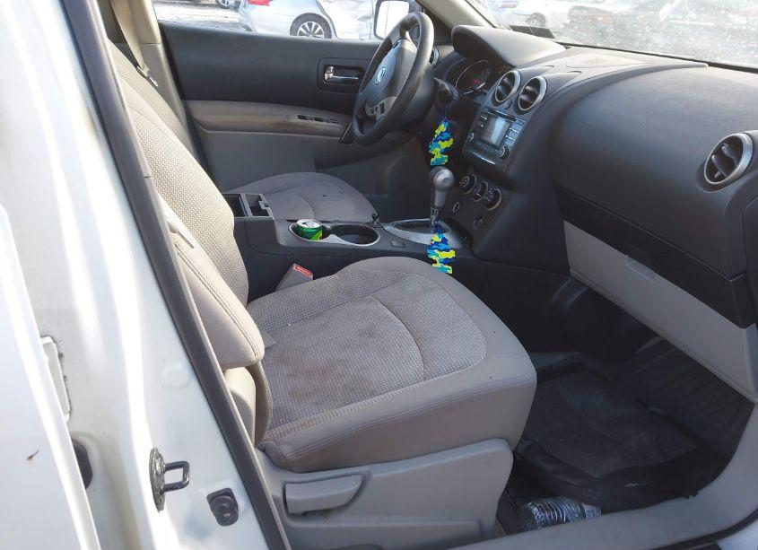 Photo 5 of 2013 Nissan Rogue SV (VIN JN8AS5MV6DW133628)