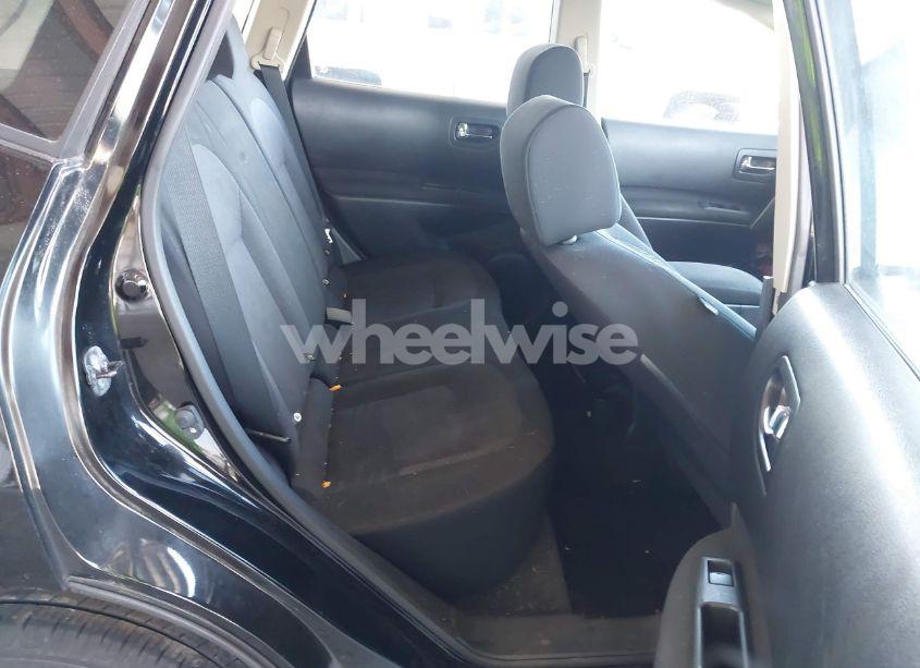 Photo 8 of 2013 Nissan Rogue S (VIN JN8AS5MV6DW139199)