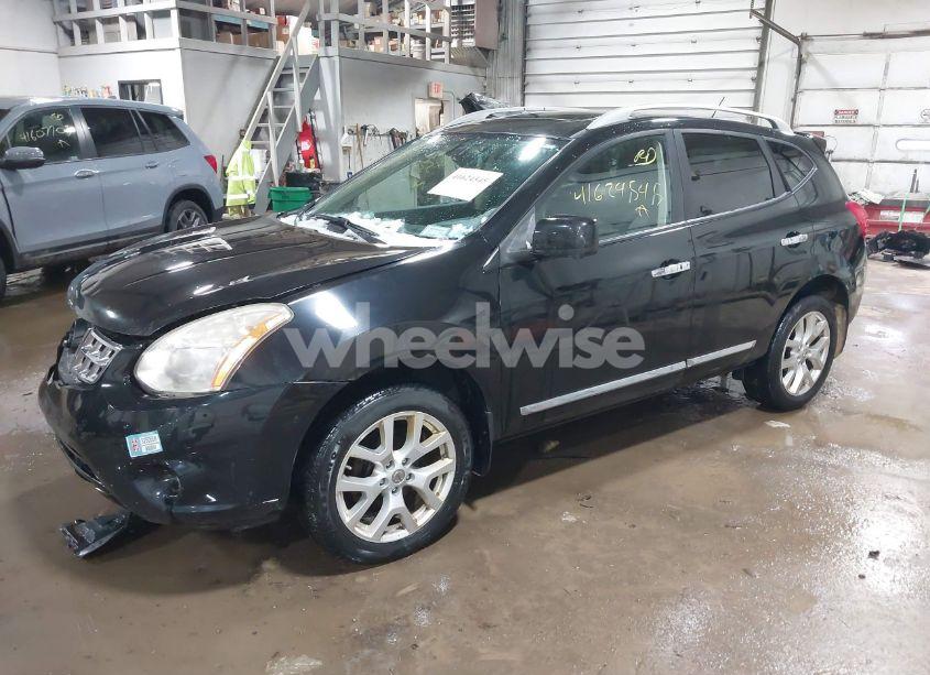 Photo 2 of 2013 Nissan Rogue SV W/SL PKG (VIN JN8AS5MV6DW144273)