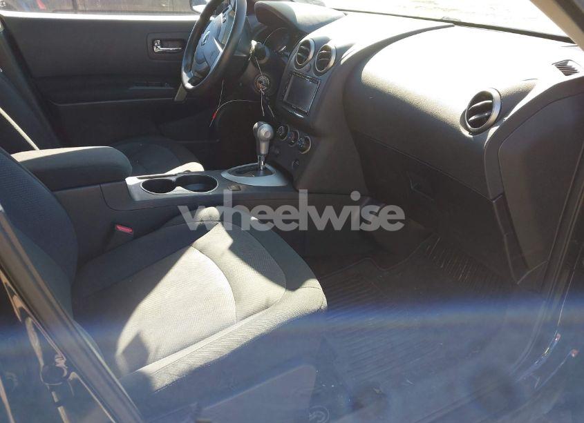 Photo 5 of 2013 Nissan Rogue S (VIN JN8AS5MV6DW603978)