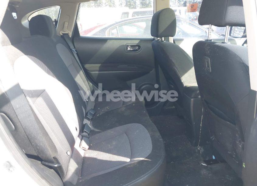 Photo 8 of 2013 Nissan Rogue SV (VIN JN8AS5MV6DW617850)