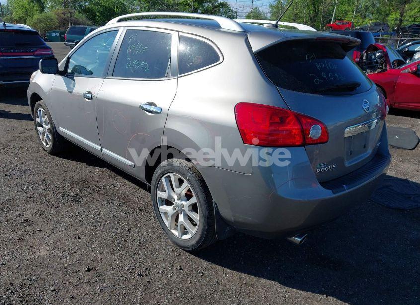 Photo 3 of 2013 Nissan Rogue SV W/SL PKG (VIN JN8AS5MV6DW626385)