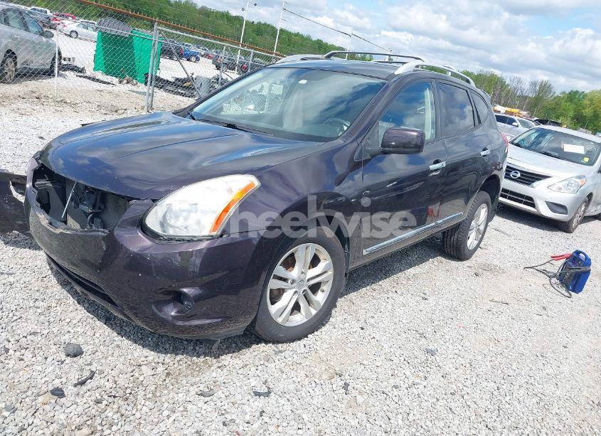 Photo 2 of 2013 Nissan Rogue SV (VIN JN8AS5MV6DW632610)