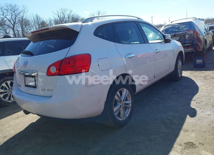 Photo 4 of 2013 Nissan Rogue SV (VIN JN8AS5MV6DW633983)