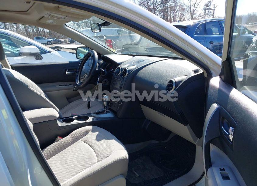 Photo 5 of 2013 Nissan Rogue SV (VIN JN8AS5MV6DW633983)