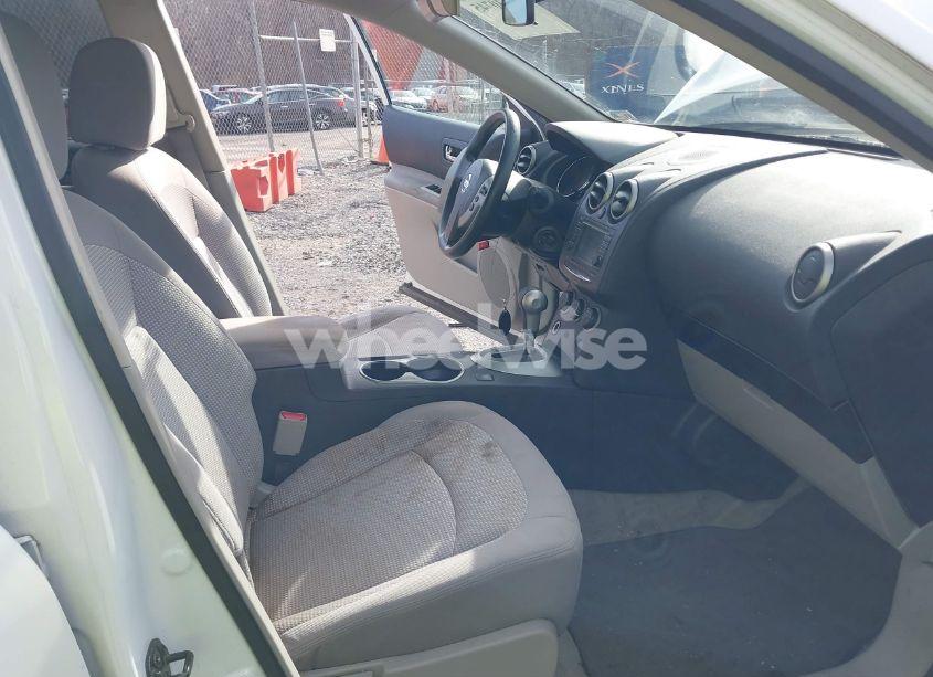 Photo 5 of 2013 Nissan Rogue SV (VIN JN8AS5MV6DW634244)