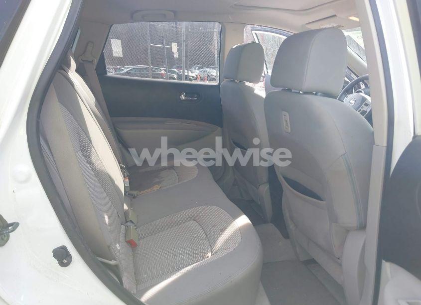 Photo 8 of 2013 Nissan Rogue SV (VIN JN8AS5MV6DW634244)