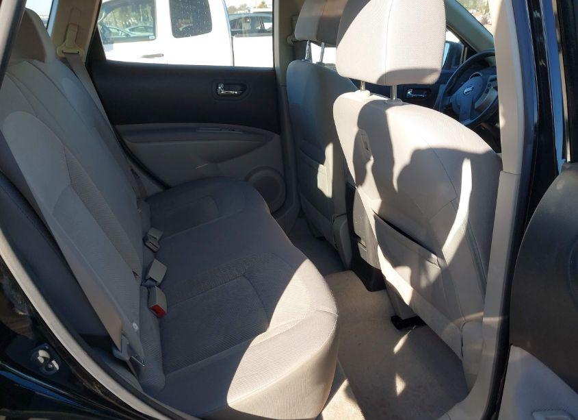 Photo 8 of 2013 Nissan Rogue S (VIN JN8AS5MV6DW646166)