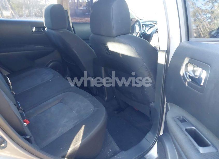 Photo 8 of 2013 Nissan Rogue S (VIN JN8AS5MV6DW647298)