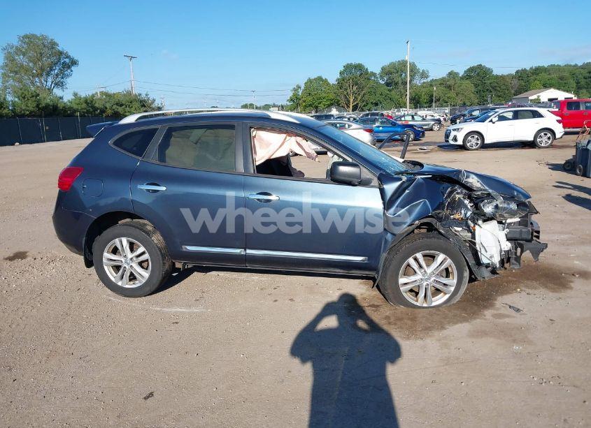 Photo 13 of 2015 Nissan Rogue SELECT S (VIN JN8AS5MV6FW250886)