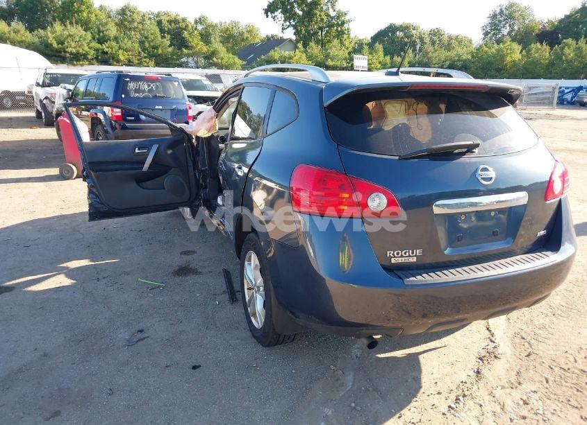 Photo 3 of 2015 Nissan Rogue SELECT S (VIN JN8AS5MV6FW250886)