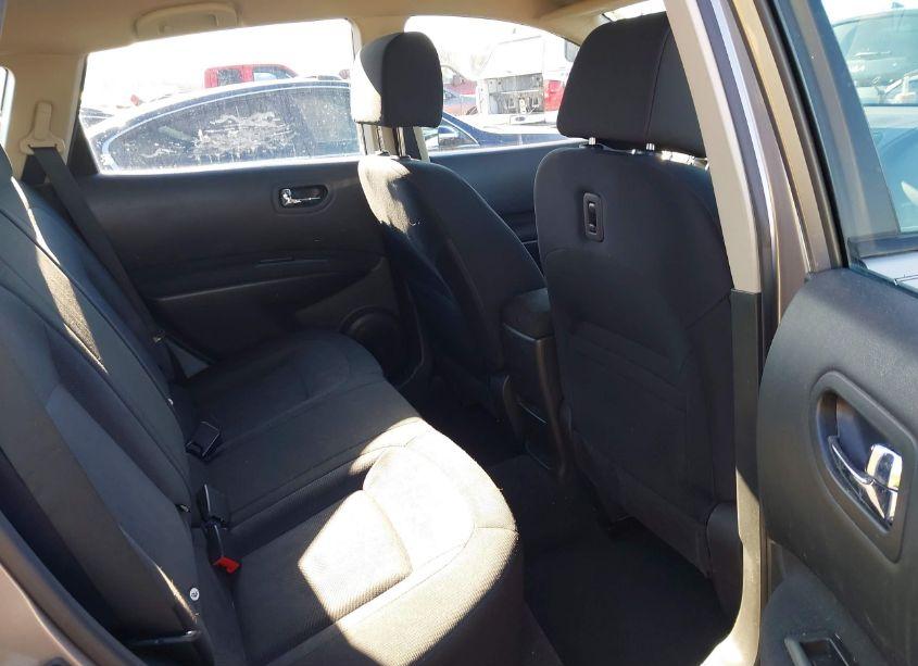 Photo 8 of 2015 Nissan Rogue SELECT S (VIN JN8AS5MV6FW253769)