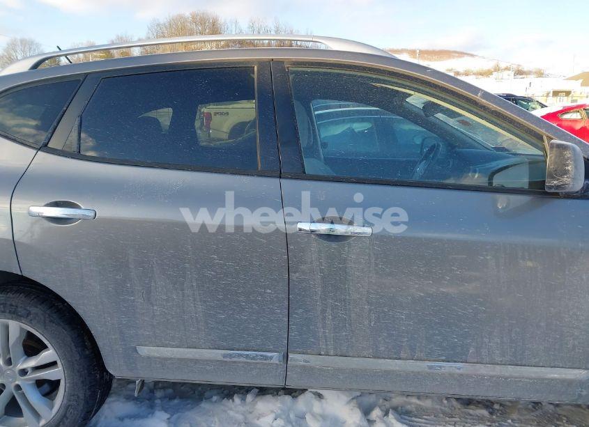 Photo 13 of 2015 Nissan Rogue SELECT (VIN JN8AS5MV6FW258812)