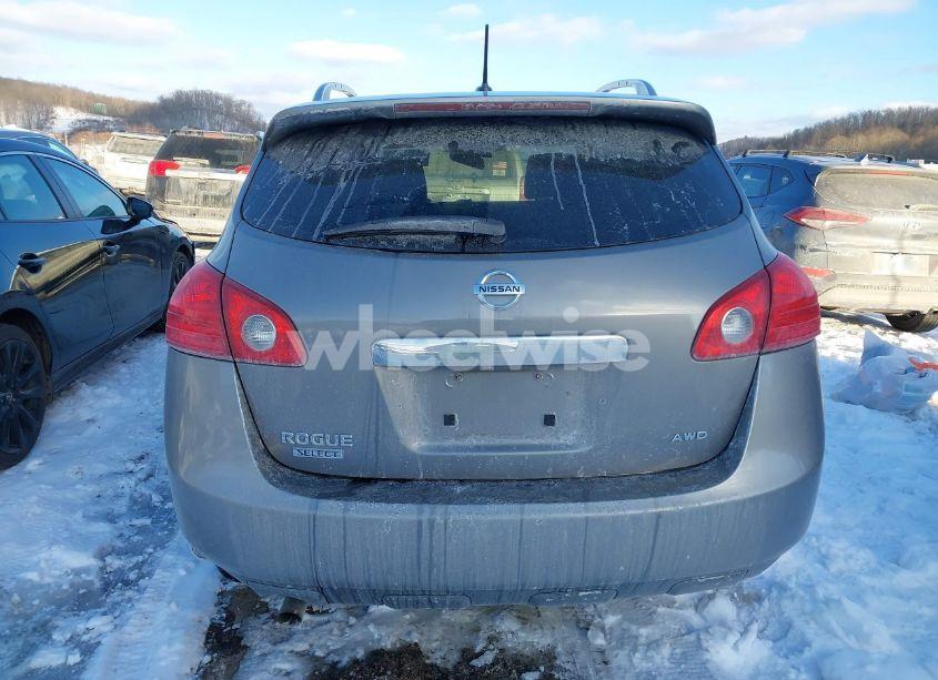 Photo 16 of 2015 Nissan Rogue SELECT (VIN JN8AS5MV6FW258812)