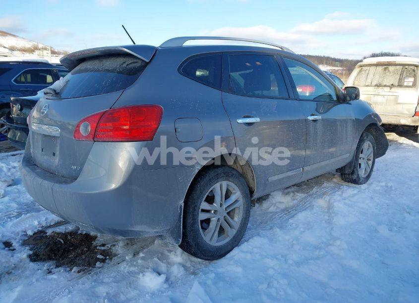 Photo 4 of 2015 Nissan Rogue SELECT (VIN JN8AS5MV6FW258812)