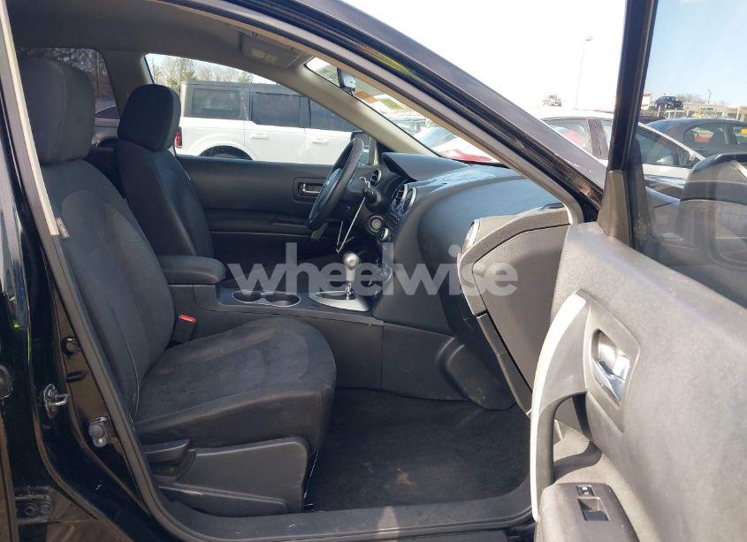 Photo 5 of 2015 Nissan Rogue SELECT S (VIN JN8AS5MV6FW765581)