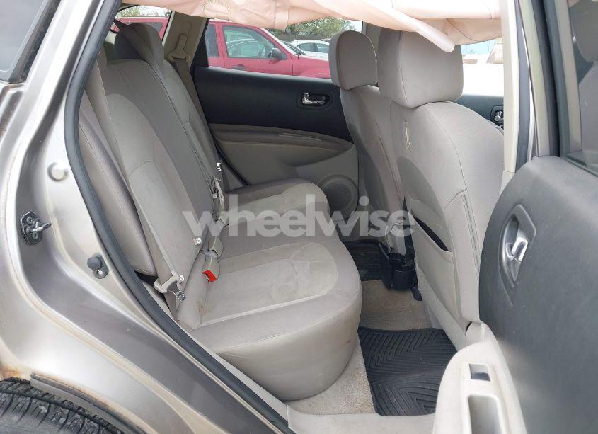 Photo 8 of 2010 Nissan Rogue S (VIN JN8AS5MV7AW101055)