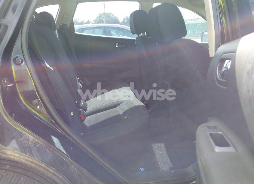 Photo 8 of 2010 Nissan Rogue S (VIN JN8AS5MV7AW105199)