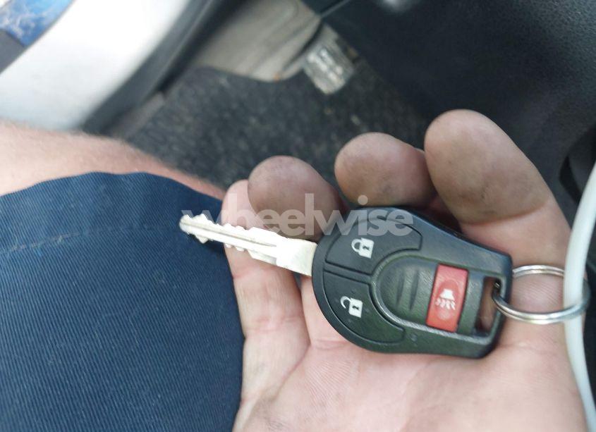 Photo 11 of 2010 Nissan Rogue S (VIN JN8AS5MV7AW117210)