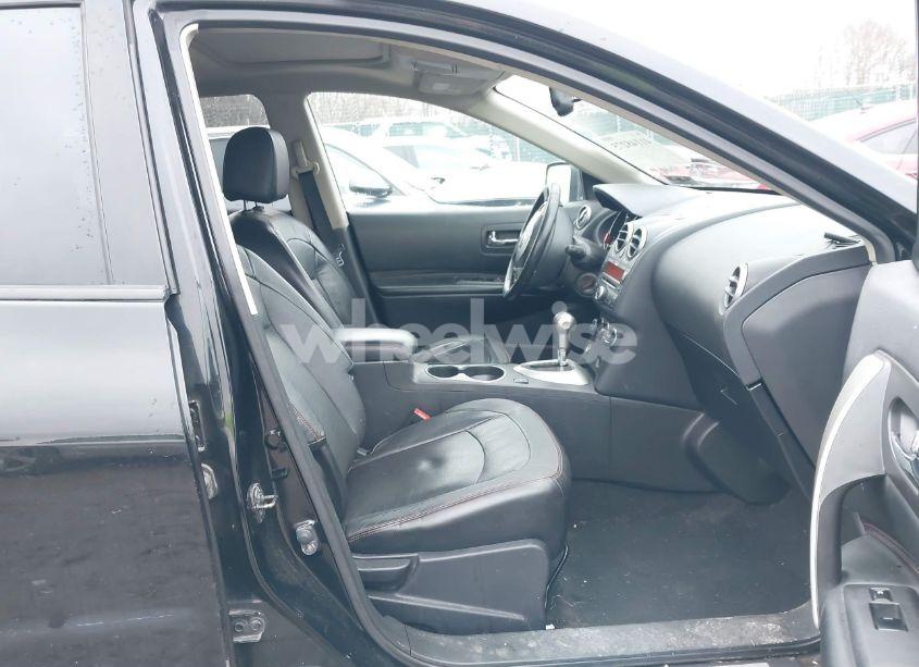 Photo 5 of 2010 Nissan Rogue SL (VIN JN8AS5MV7AW122777)