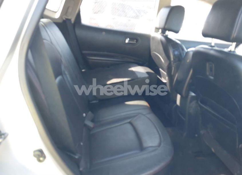 Photo 8 of 2010 Nissan Rogue SL (VIN JN8AS5MV7AW606299)