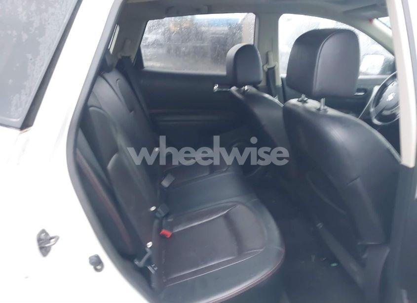 Photo 8 of 2011 Nissan Rogue SV (VIN JN8AS5MV7BW286595)