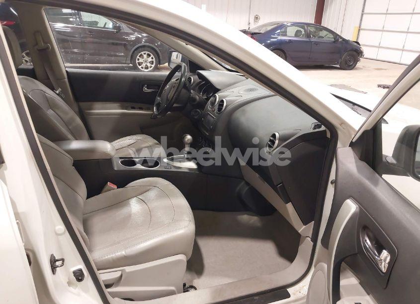 Photo 5 of 2011 Nissan Rogue SV (VIN JN8AS5MV7BW290386)