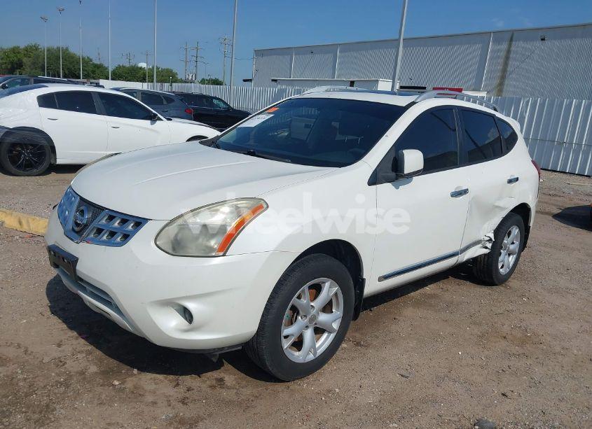 Photo 2 of 2011 Nissan Rogue SV (VIN JN8AS5MV7BW298195)