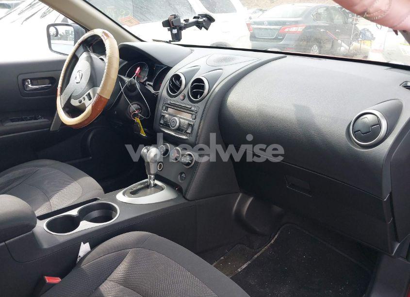 Photo 5 of 2011 Nissan Rogue S (VIN JN8AS5MV7BW306375)