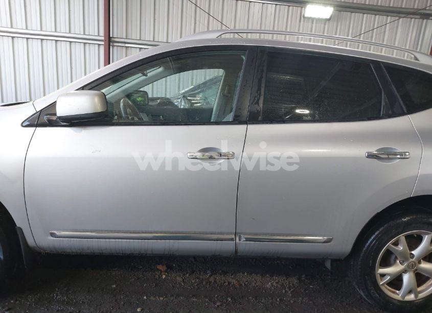 Photo 14 of 2011 Nissan Rogue SV (VIN JN8AS5MV7BW684227)