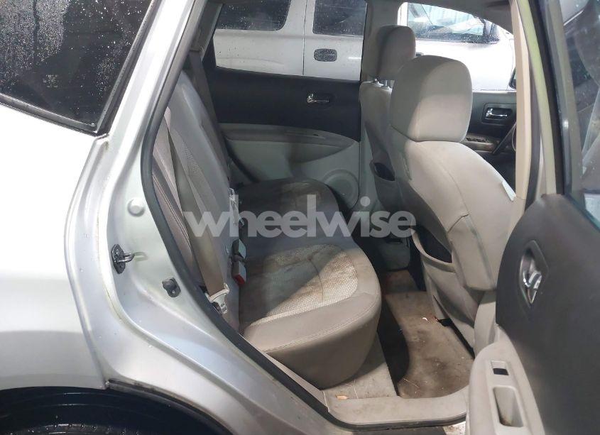 Photo 8 of 2011 Nissan Rogue SV (VIN JN8AS5MV7BW684227)