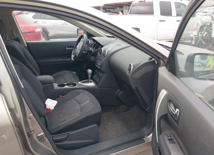 Photo 5 of 2011 Nissan Rogue SV (VIN JN8AS5MV7BW690495)