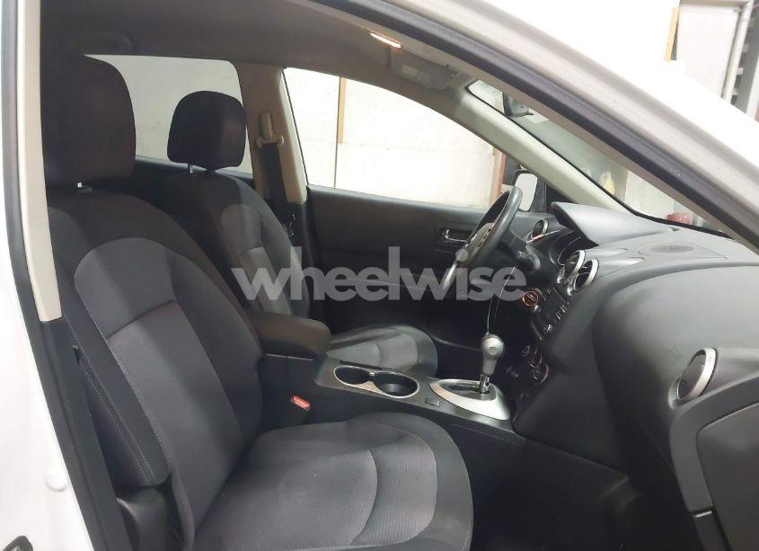 Photo 5 of 2012 Nissan Rogue SV (VIN JN8AS5MV7CW375617)