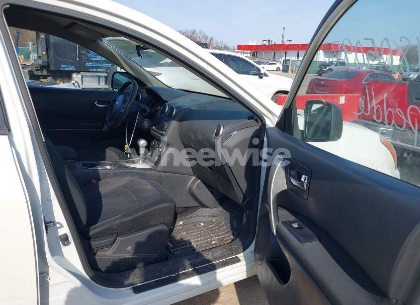 Photo 5 of 2012 Nissan Rogue S (VIN JN8AS5MV7CW398718)