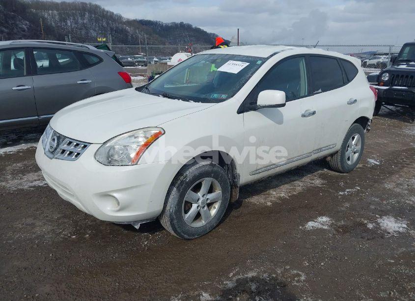 Photo 2 of 2013 Nissan Rogue S (VIN JN8AS5MV7DW121195)
