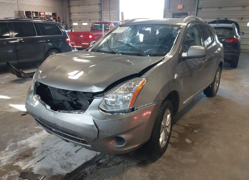 Photo 2 of 2013 Nissan Rogue SV (VIN JN8AS5MV7DW148283)