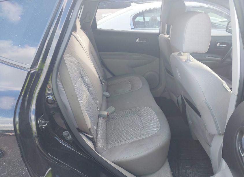 Photo 8 of 2013 Nissan Rogue SV (VIN JN8AS5MV7DW604590)