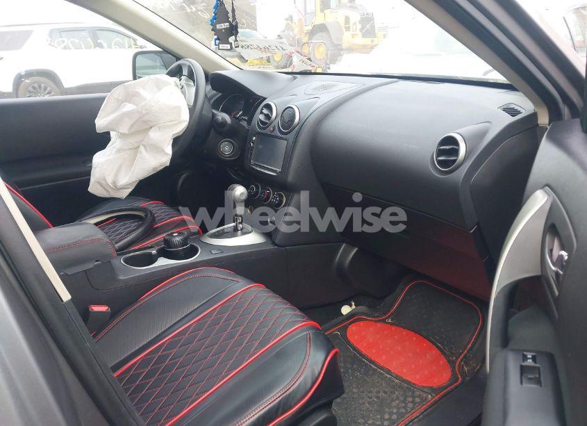 Photo 5 of 2013 Nissan Rogue S (VIN JN8AS5MV7DW633510)