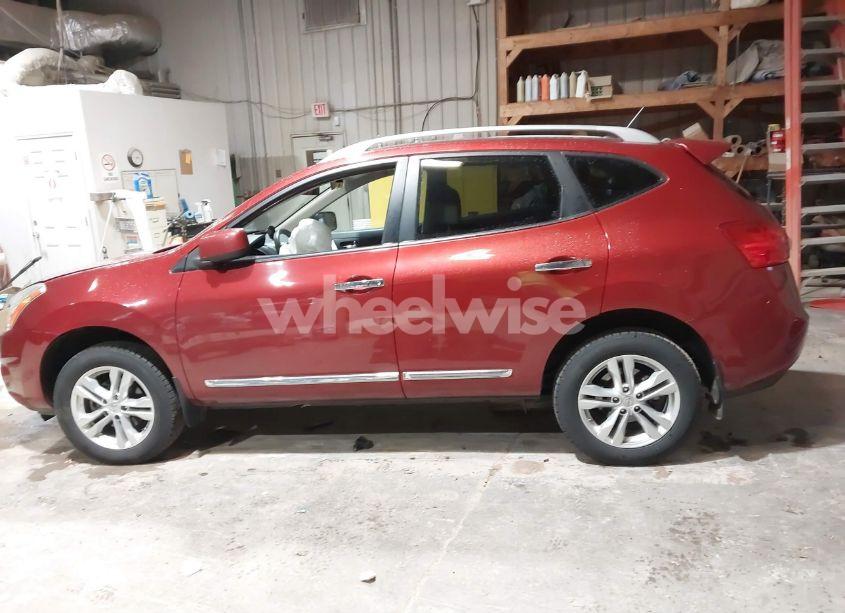 Photo 14 of 2013 Nissan Rogue SV (VIN JN8AS5MV7DW645009)