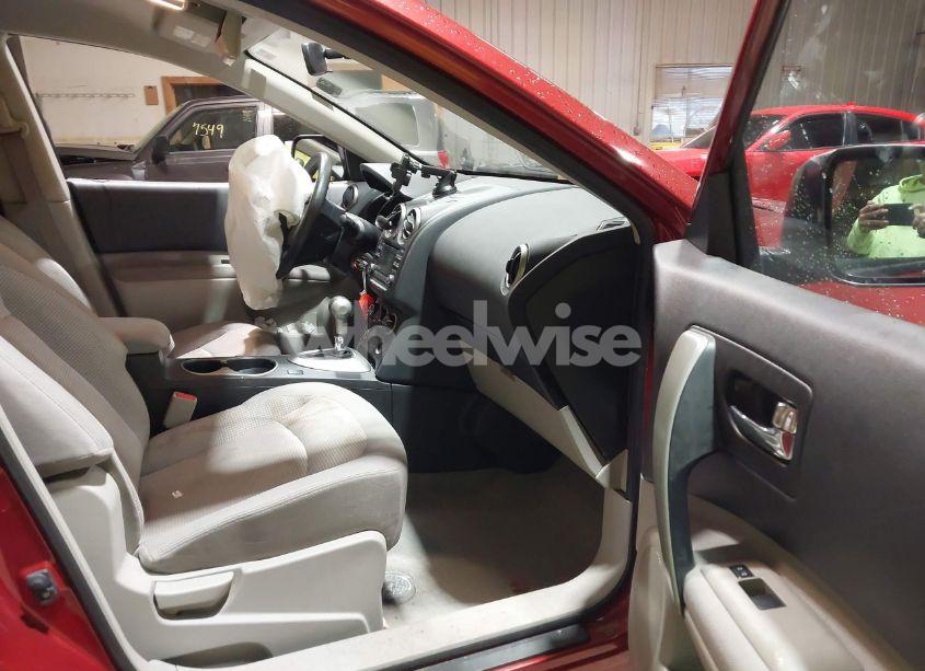 Photo 5 of 2013 Nissan Rogue SV (VIN JN8AS5MV7DW645009)