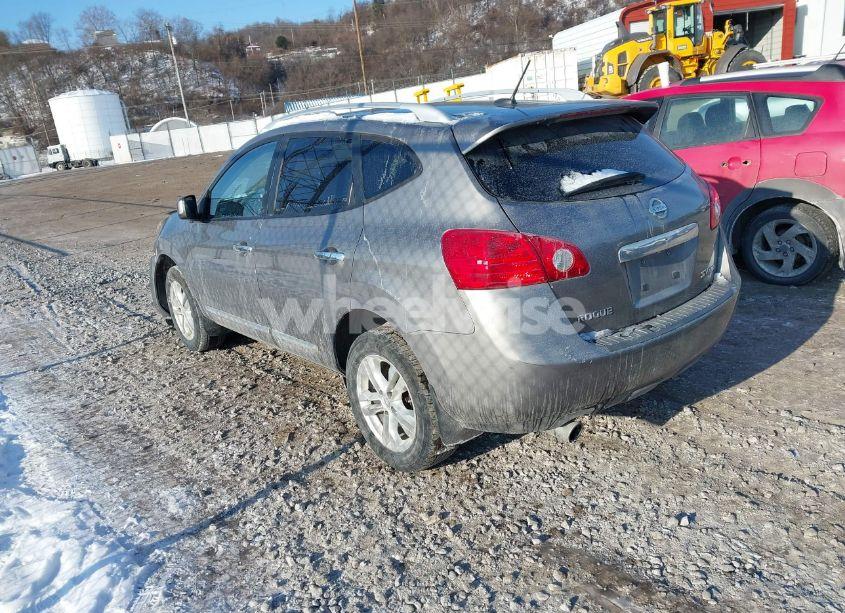 Photo 3 of 2013 Nissan Rogue SV (VIN JN8AS5MV7DW648766)