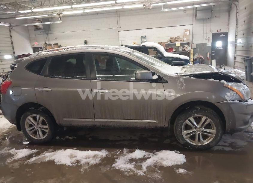 Photo 13 of 2013 Nissan Rogue SV (VIN JN8AS5MV7DW649853)