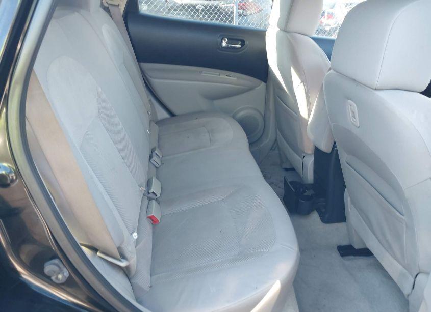 Photo 8 of 2013 Nissan Rogue S (VIN JN8AS5MV7DW664157)