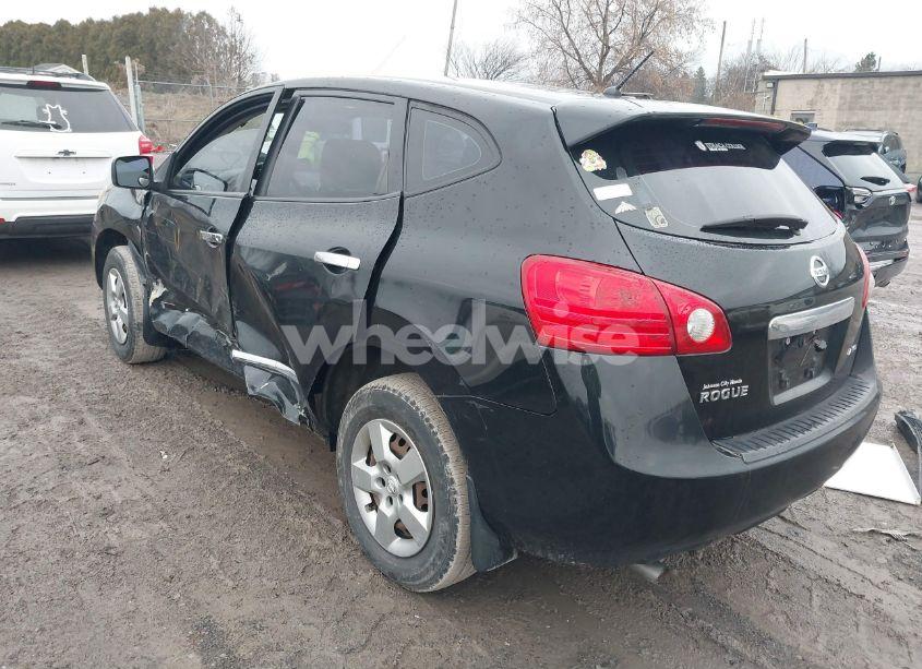 Photo 3 of 2013 Nissan Rogue S (VIN JN8AS5MV7DW665325)